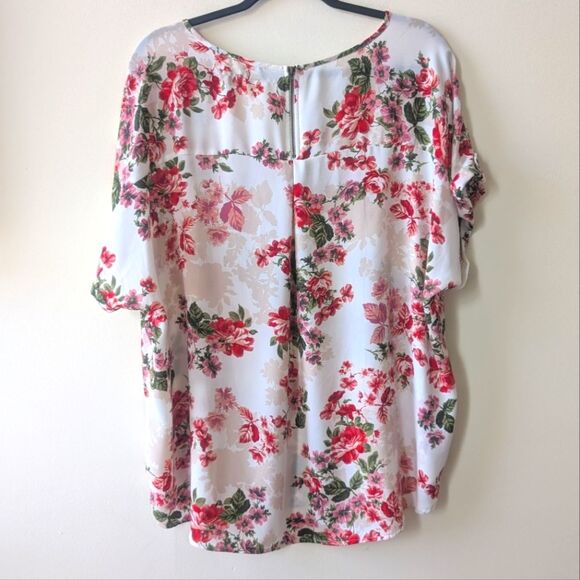 Maurice's Women's Delton Floral Zipper Back Blouse XXL - Picture 3 of 5